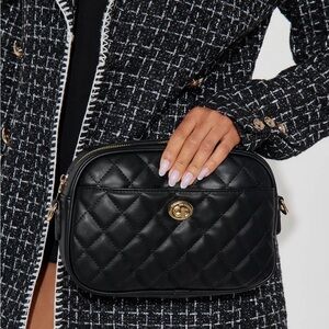 Luxurious Black Quilted Crossbody Bag with Chain Strap